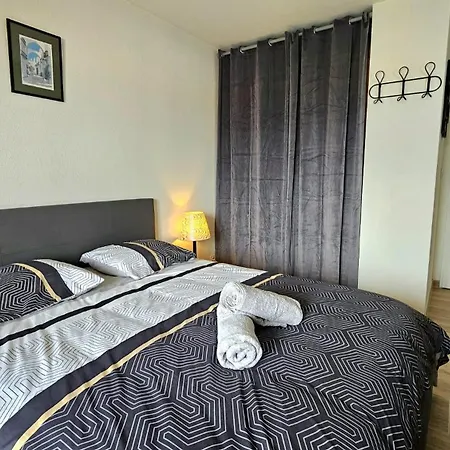 Grand T4 Avec Terrasse Coeur Barcares, A 100m Apartment *